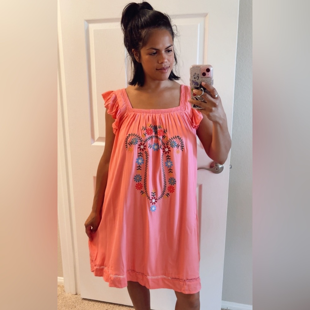 Davi & Dani Embroidered Peach Dress NWT